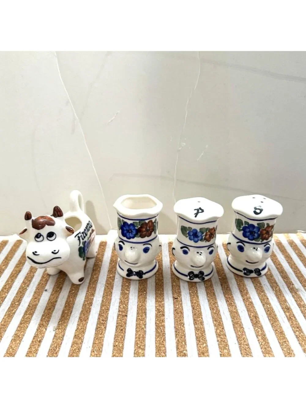 Vintage Italian Pottery Set Firenze Cow Creamer Salt Pepper Shakers Hand Painted